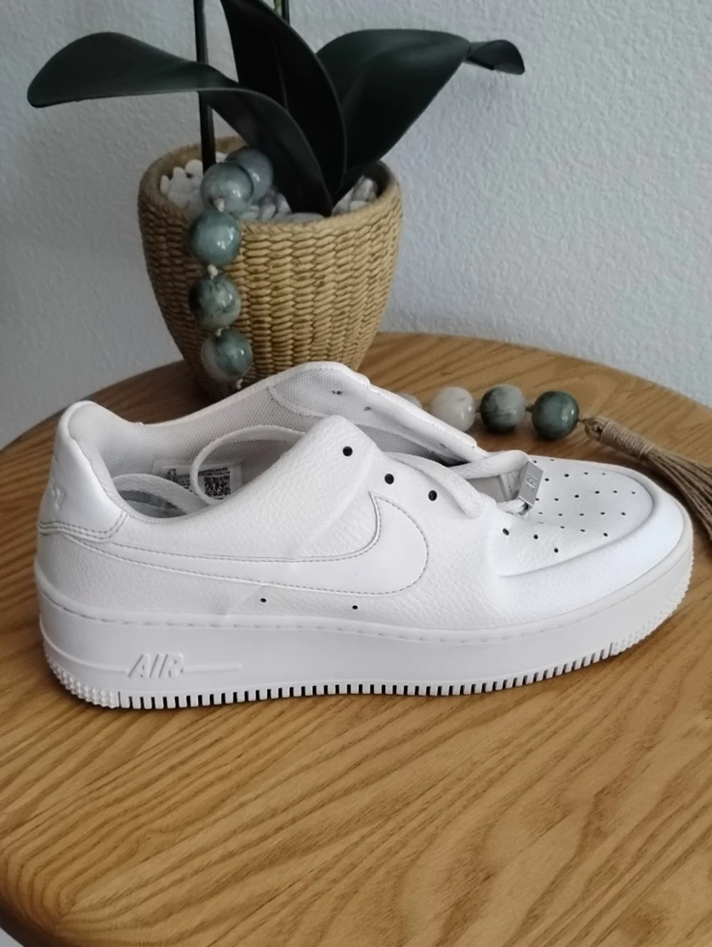Nike Air Force 1 Sage Low Triple White 🤍 Women's 8.5 Mens 7